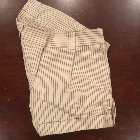 Pinstriped shorts - Picture 1 of 6